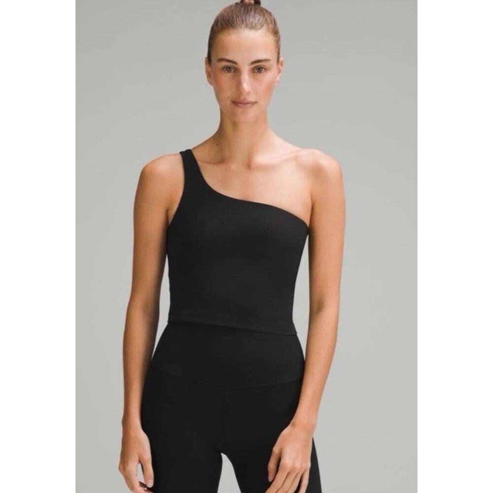 Lululemon Ribbed Nulu Asymmetrical Yoga sports bra size 6